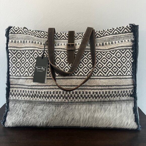 Myra Bag Weekender Bag Tote Leather Canvas Handcrafted Geometric Travel - NWT - Picture 2 of 6
